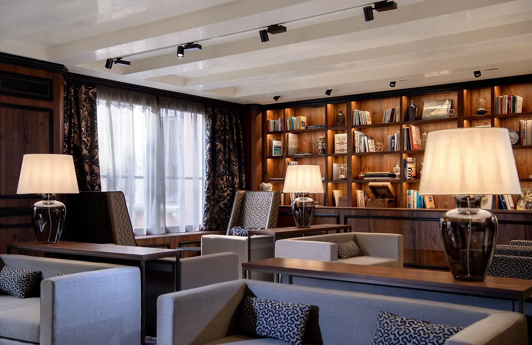 Palazzo Veneziano - Venice Collection-1